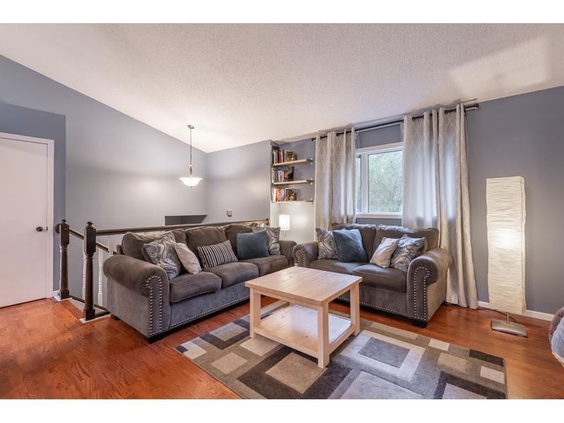 4701 Natchez Ln, Savage, MN 55378