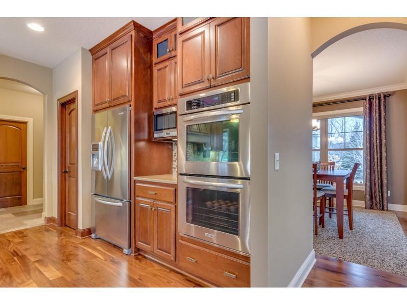 15725 55th Ave N, Plymouth, MN 55446