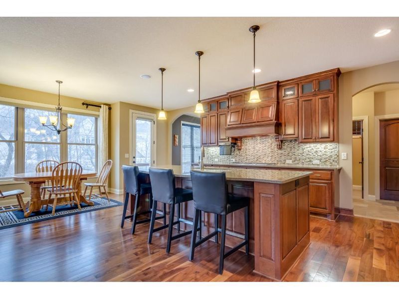 15725 55th Ave N, Plymouth, MN 55446