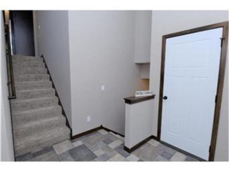 820 Marion St SE, Isanti, MN 55040