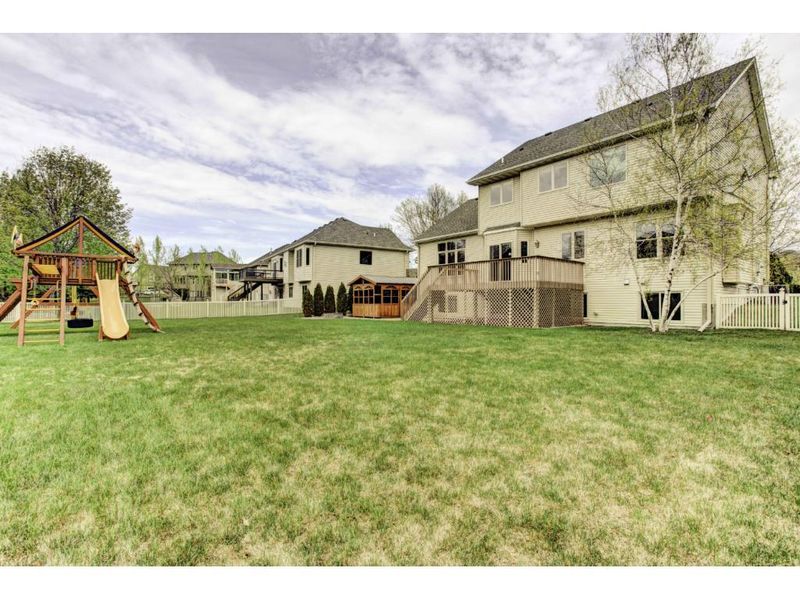 10769 Regent Ave N, Brooklyn Park, MN 55443
