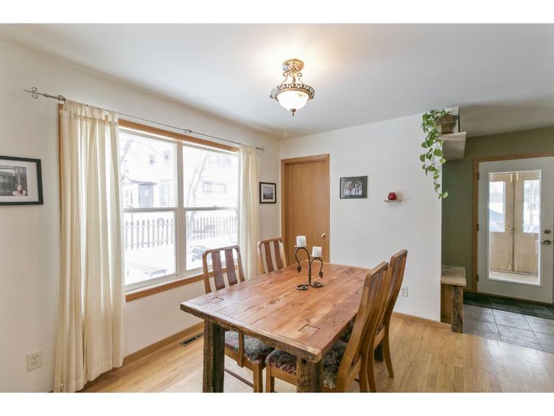 236 Annapolis St E, West Saint Paul, MN 55118