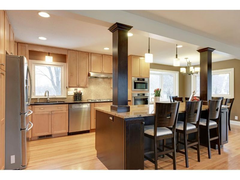 11503 Friar Ln, Minnetonka, MN 55305