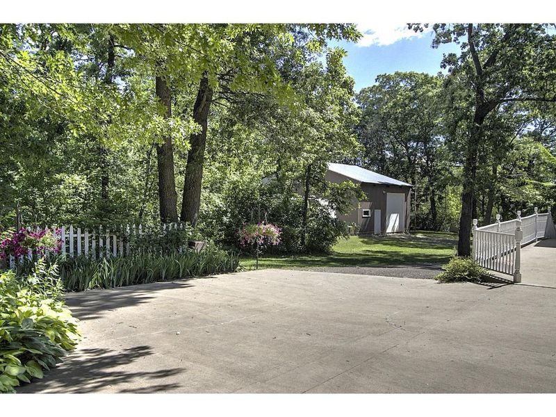 28799 Palm St NW, Isanti, MN 55040