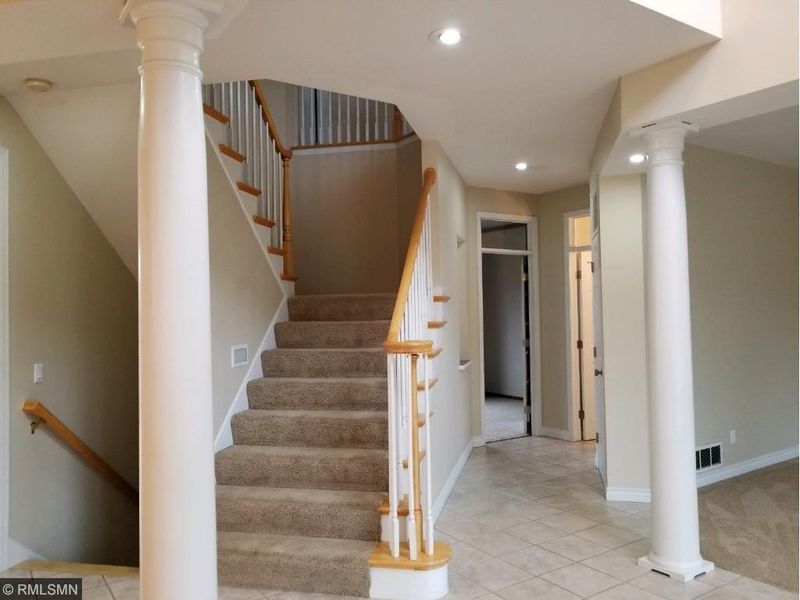 6117 Creek Ridge Ct, Minnetonka, MN 55345
