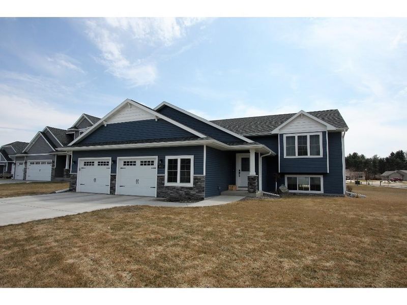 4415 Clay St, Eau Claire, WI 54701