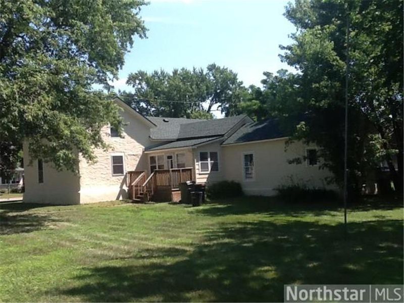 524 W 3rd St, Monticello, MN 55362