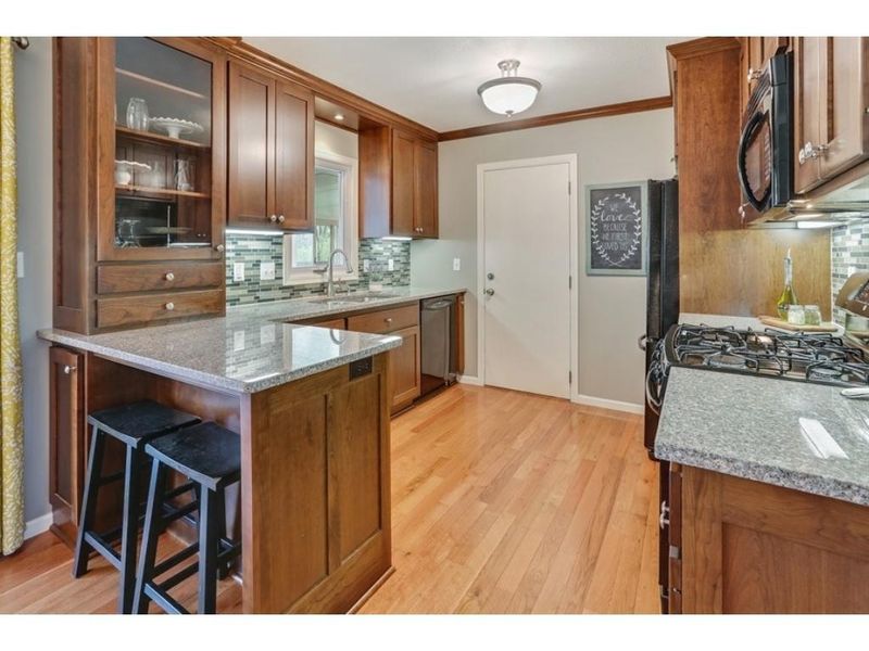 10448 Hollywood Blvd NW, Coon Rapids, MN 55433