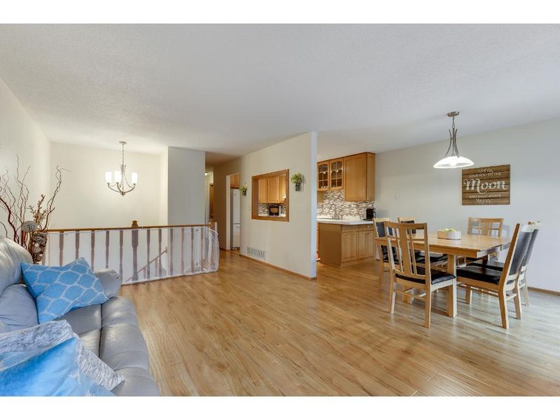 4142 Sylvia Ln S, Shoreview, MN 55126