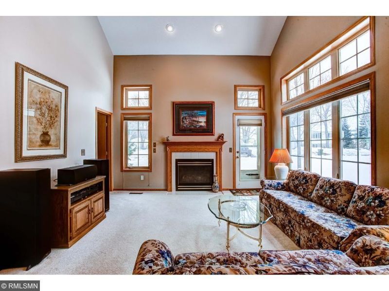 2982 Pitrina Way, Little Canada, MN 55117