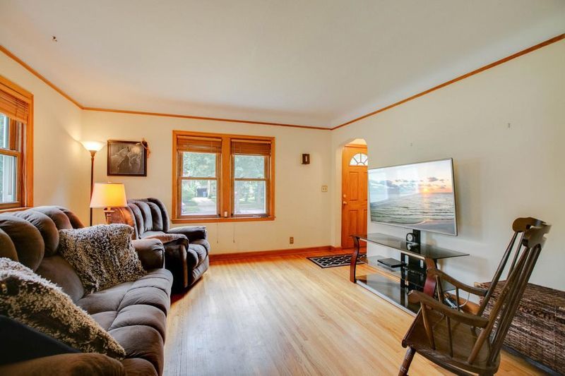 4243 Snelling Ave, Minneapolis, MN 55406