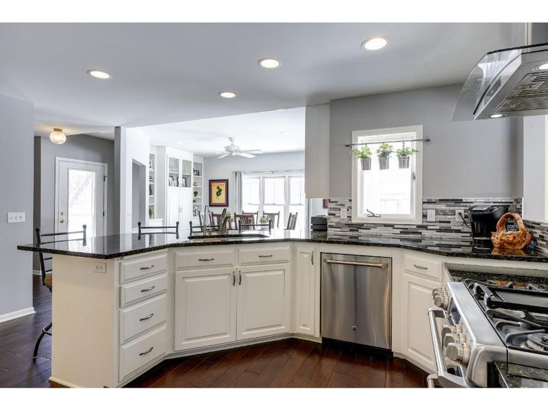 4500 Oxford Ave, Edina, MN 55436