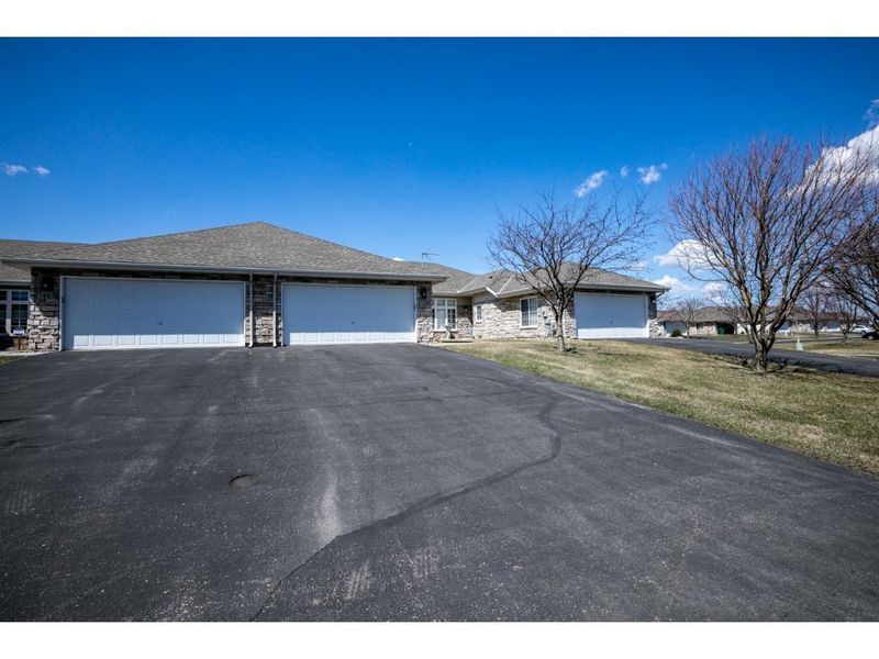 17141 Eagleview Way, Farmington, MN 55024