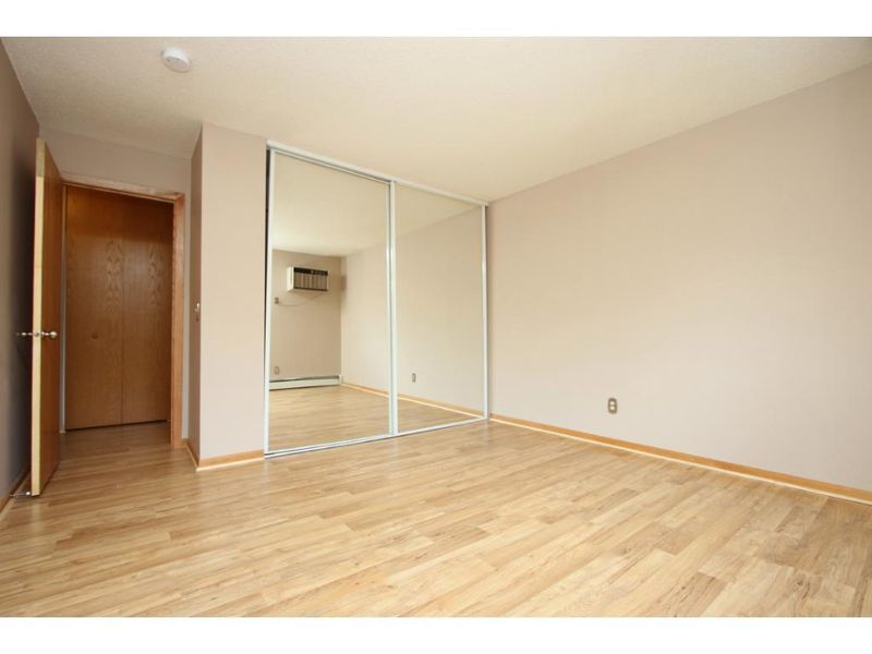 12856 Nicollet Ave #302, Burnsville, MN 55337
