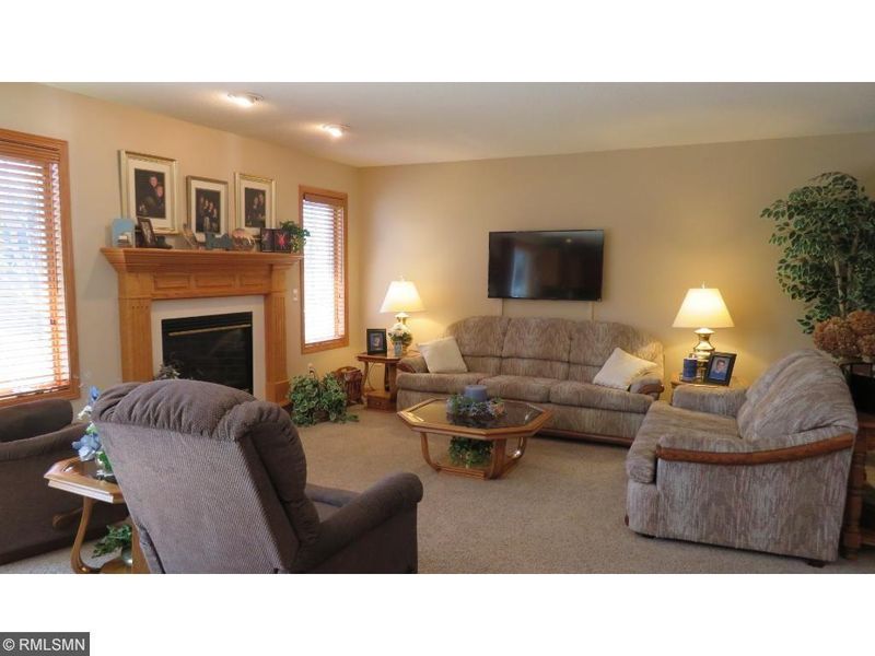 406 16th St N, Sauk Rapids, MN 56379
