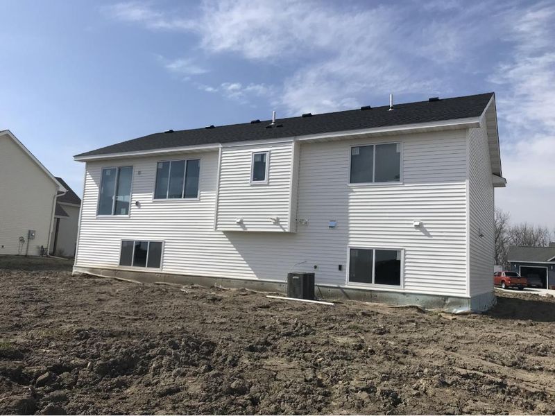 1221 Bluff St, Dundas, MN 55019
