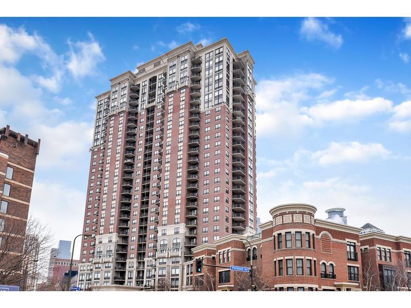500 E Grant St #1411, Minneapolis, MN 55404