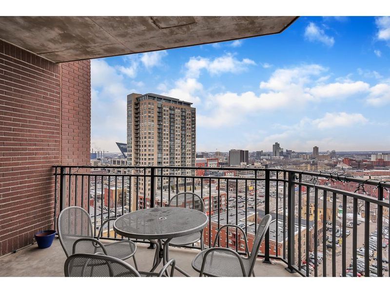 500 E Grant St #1411, Minneapolis, MN 55404