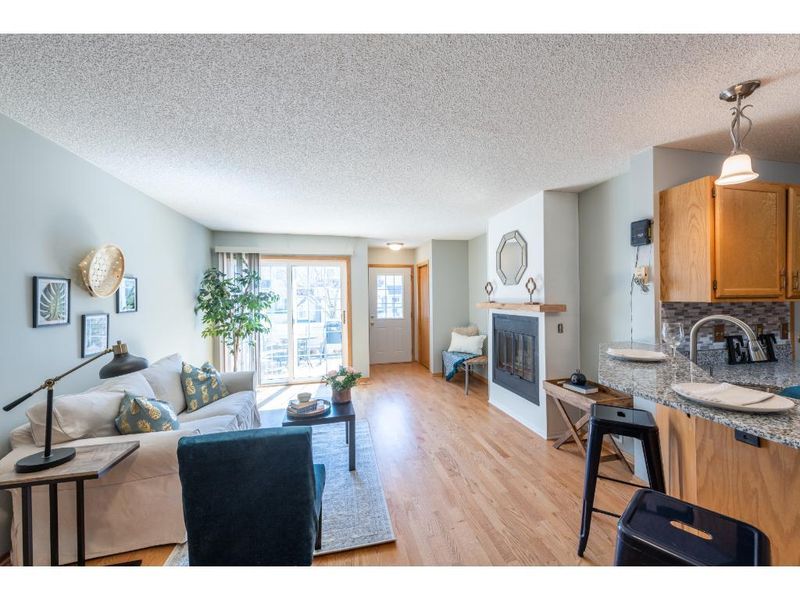12924 Echo Ln #23, Apple Valley, MN 55124