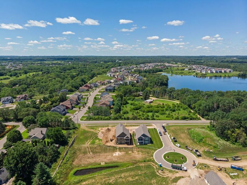 2416 Pond Cir, Stillwater, MN 55082
