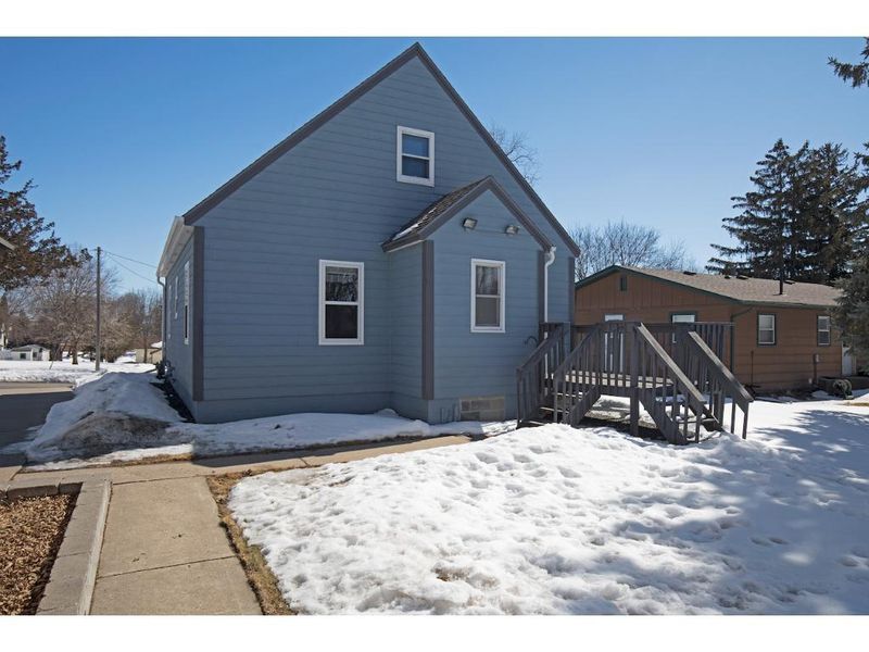 321 3rd Ave NW, Lonsdale, MN 55046