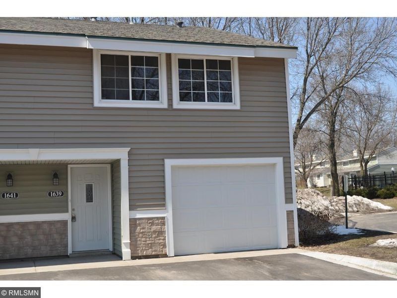 1639 River Bluff Ct, Eagan, MN 55121