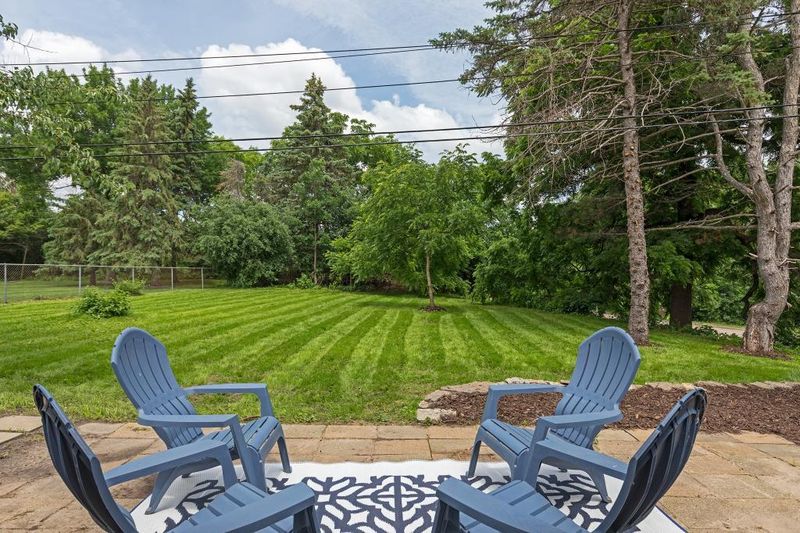 1415 Glenhill Rd, Arden Hills, MN 55112