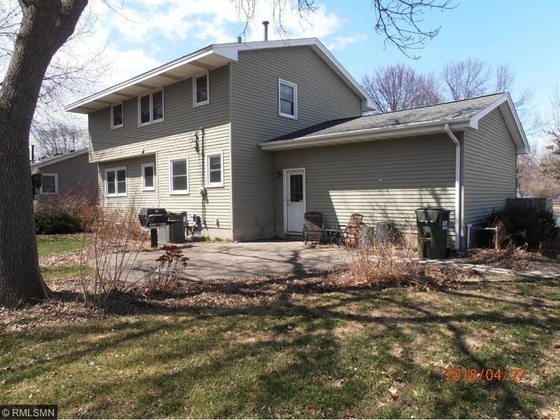 6301 Bethia Ln N, Brooklyn Park, MN 55428