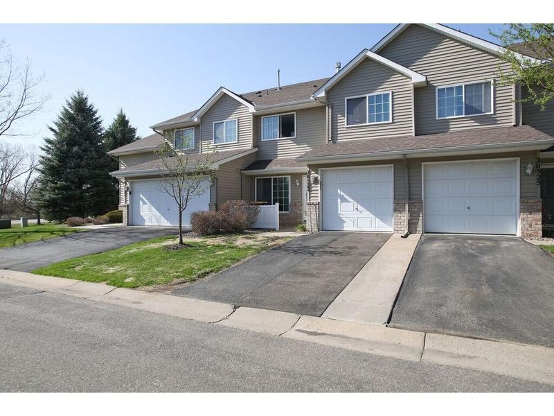 20523 Erin Ct #21, Farmington, MN 55024