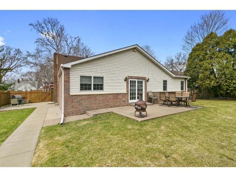1632 Alameda St, Saint Paul, MN 55117