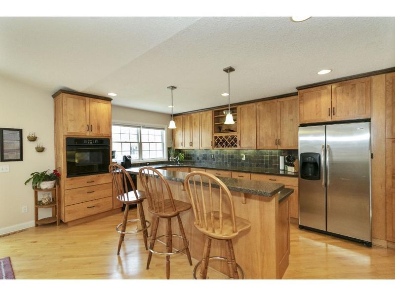 1632 Alameda St, Saint Paul, MN 55117