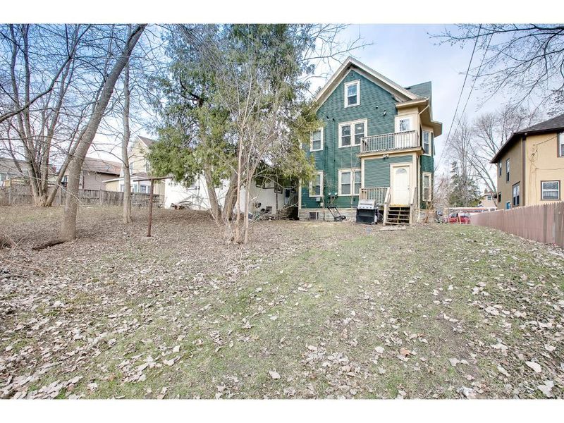 627 Queen Ave N, Minneapolis, MN 55411