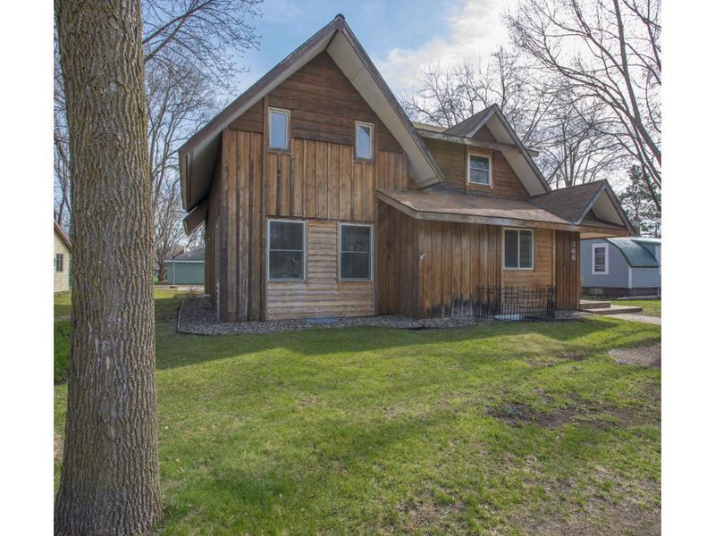 366 Elm St S, Prescott, WI 54021