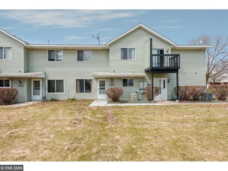 4312 Parkview Ct #4312, Vadnais Heights, MN 55127