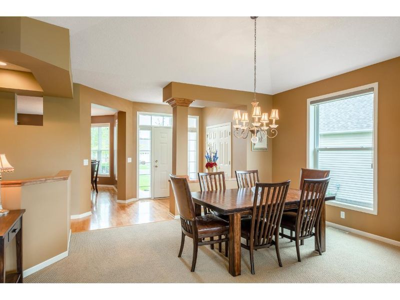 17535 46th Ave N, Plymouth, MN 55446