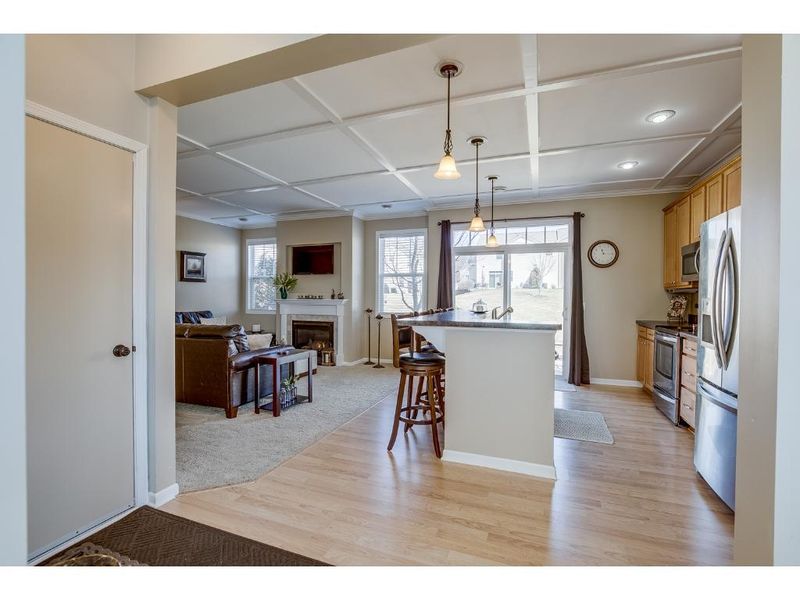 622 Tiffany Ln, Waconia, MN 55387