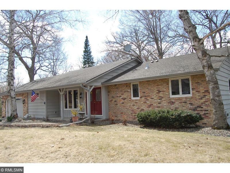 4116 Dublin Dr, Minnetonka, MN 55345