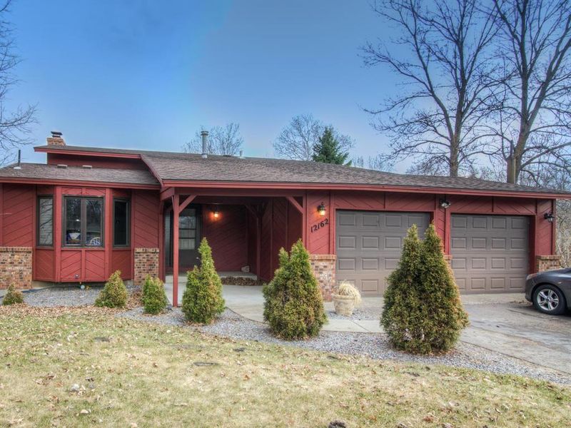 12162 Unity Cir NW, Coon Rapids, MN 55448