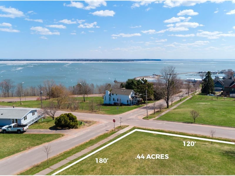301 Front St, Bayfield, WI 54814