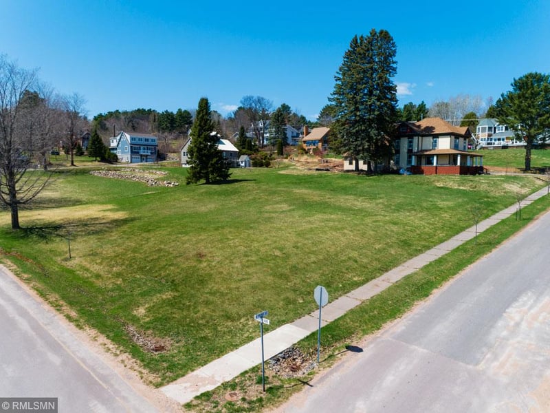 301 Front St, Bayfield, WI 54814
