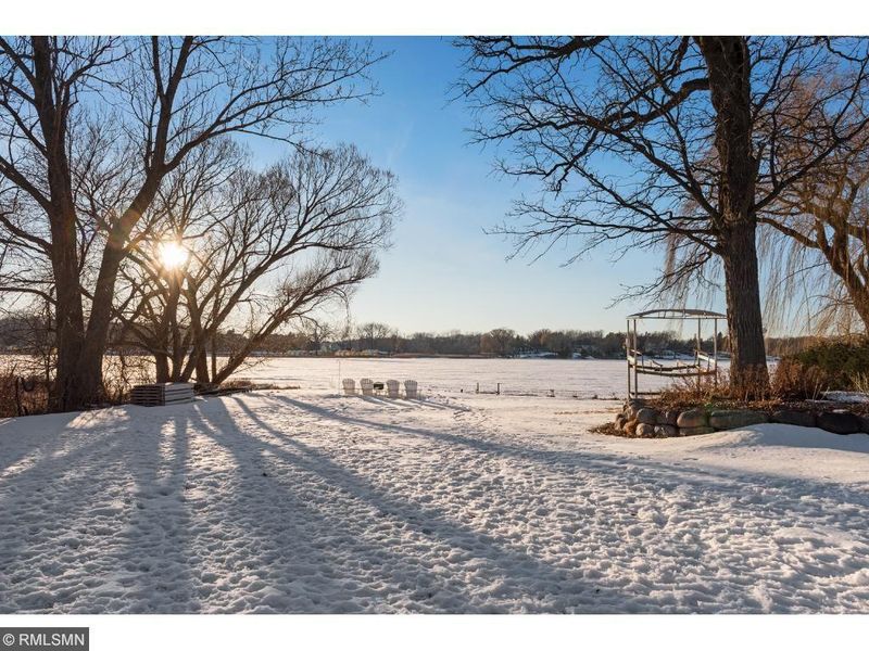 1609 Bluebird Ln, Mound, MN 55364