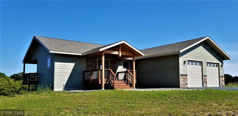 810 218th St, Osceola, WI 54020