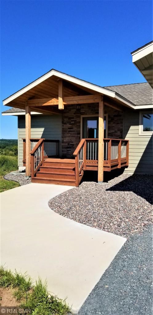 810 218th St, Osceola, WI 54020