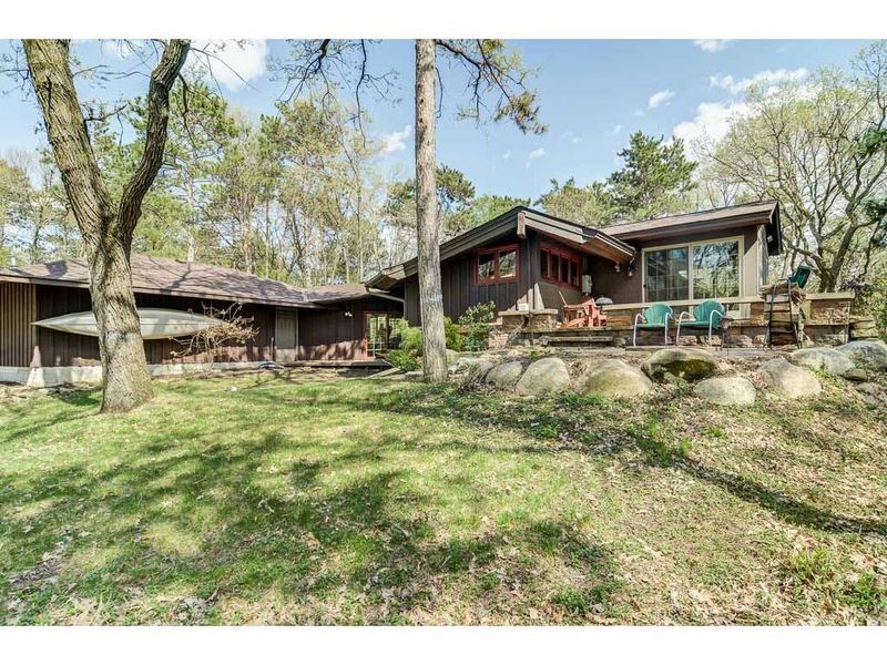 64 Glen Edge Rd, White Bear Lake, MN 55110