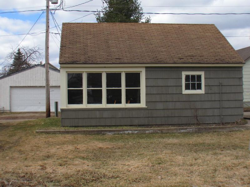 109 4th Ave S, Biwabik, MN 55708