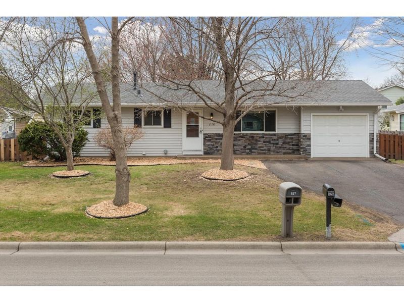 626 83rd Ave NE, Spring Lake Park, MN 55432