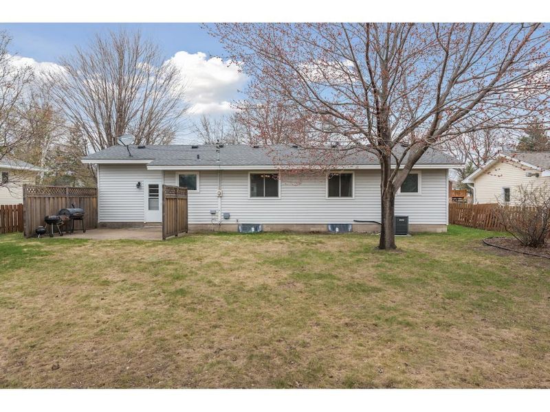 626 83rd Ave NE, Spring Lake Park, MN 55432