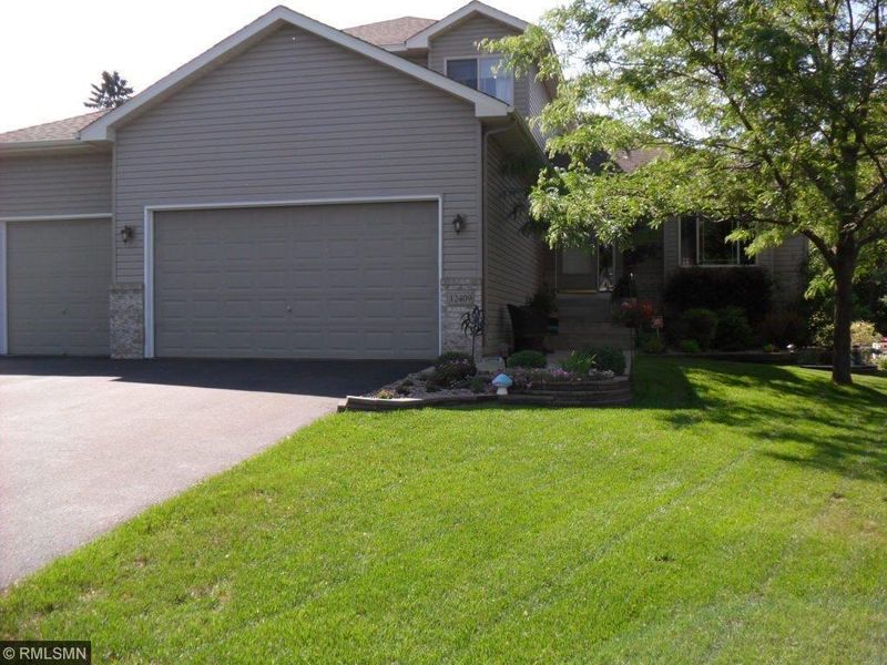 12409 Uplander St NW, Coon Rapids, MN 55448
