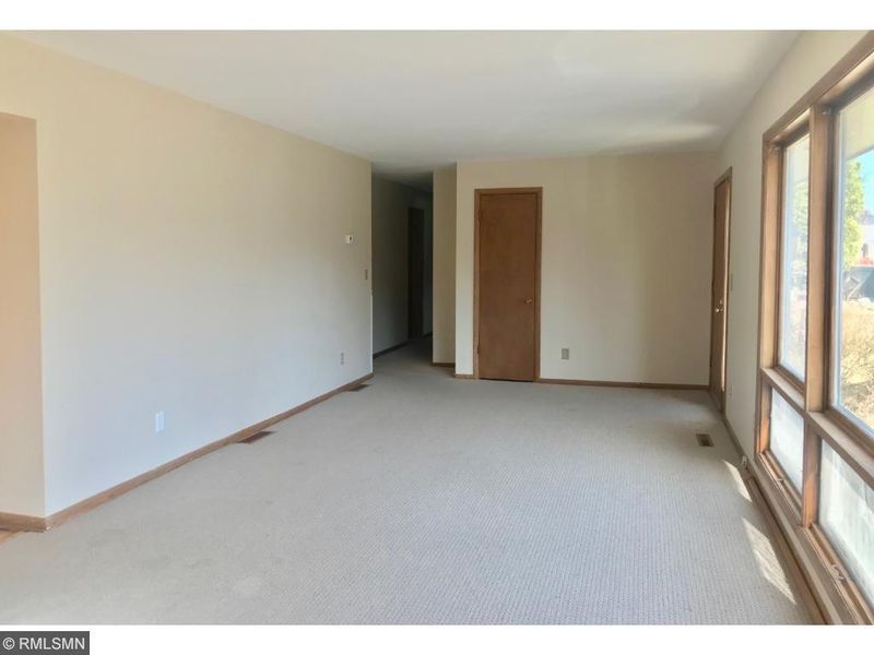 17316 Bay Cir, Wayzata, MN 55391