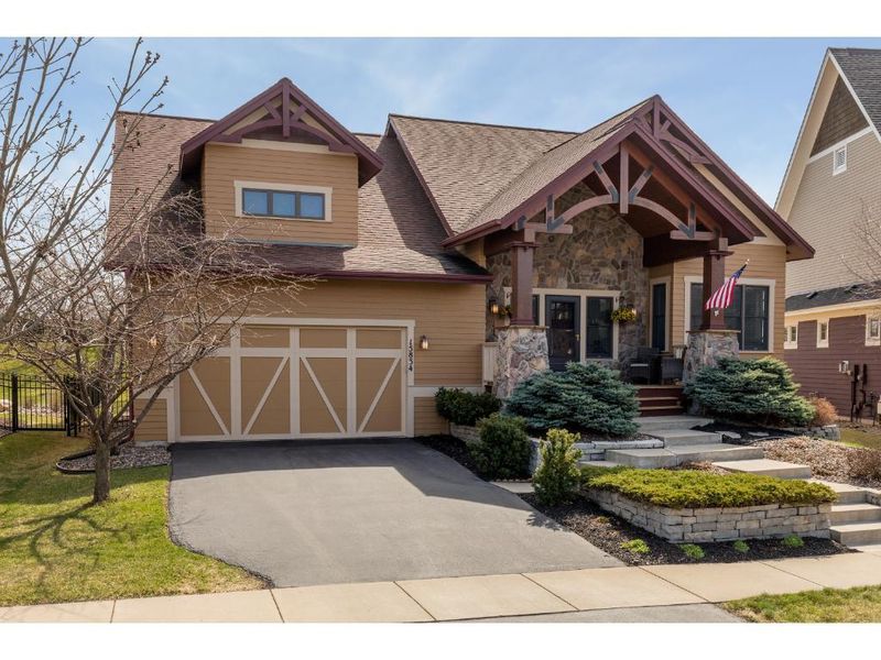 15834 Drawstone Trl, Apple Valley, MN 55124